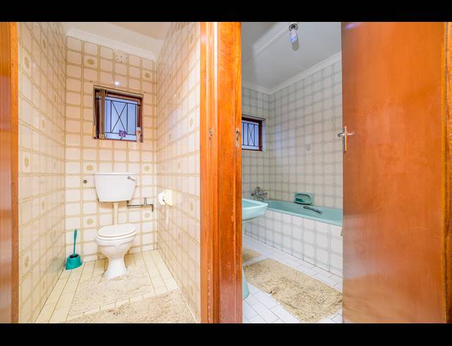 5 BEDROOM HOUSE FOR SALE IN RESERVOIR HILLS